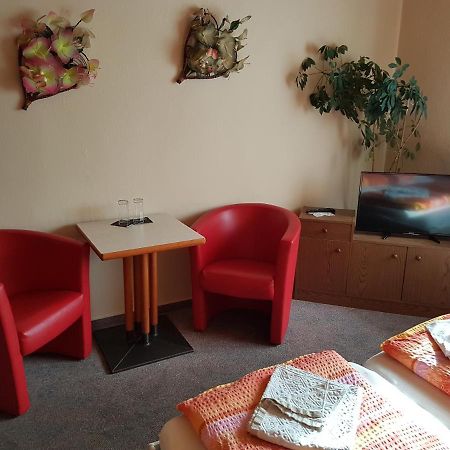 Hotel Arkona Genthin Extérieur photo