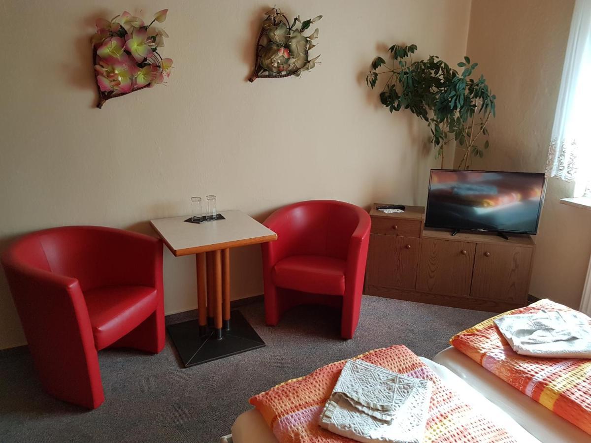 Hotel Arkona Genthin Extérieur photo